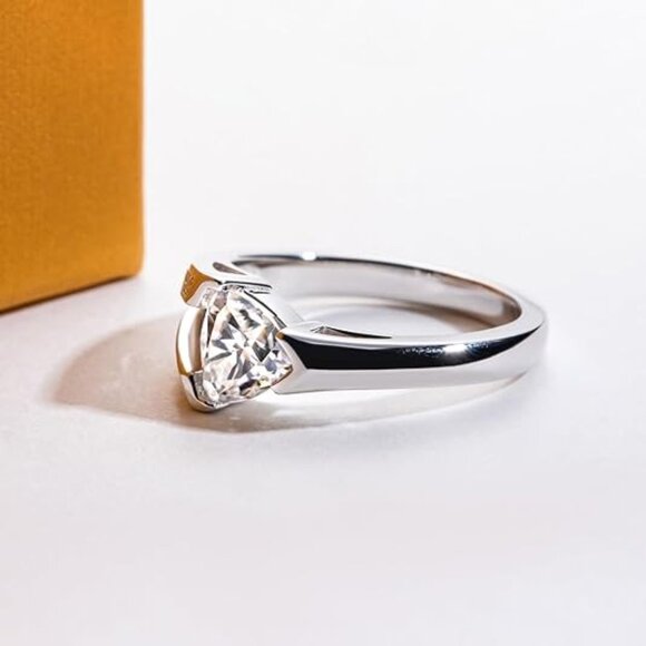 1cttw Triangle-Shape Moissanite D Color VVS1 Clarity Silver Wedding Ring - Picture 3 of 6